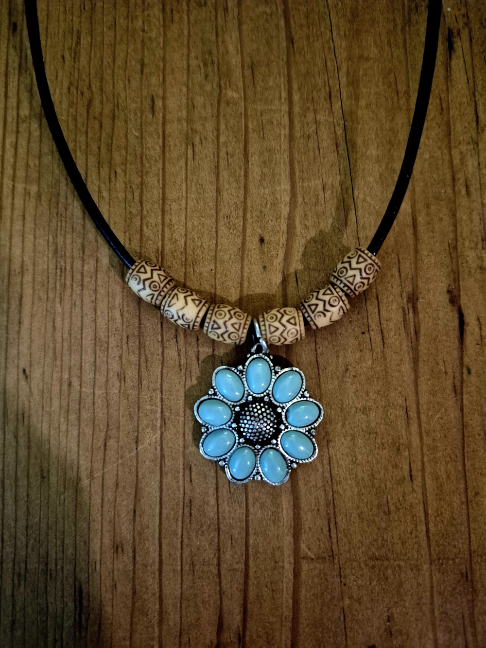 *NEW* Boho Turquoise Flower Pendant Necklace- Leather Cord